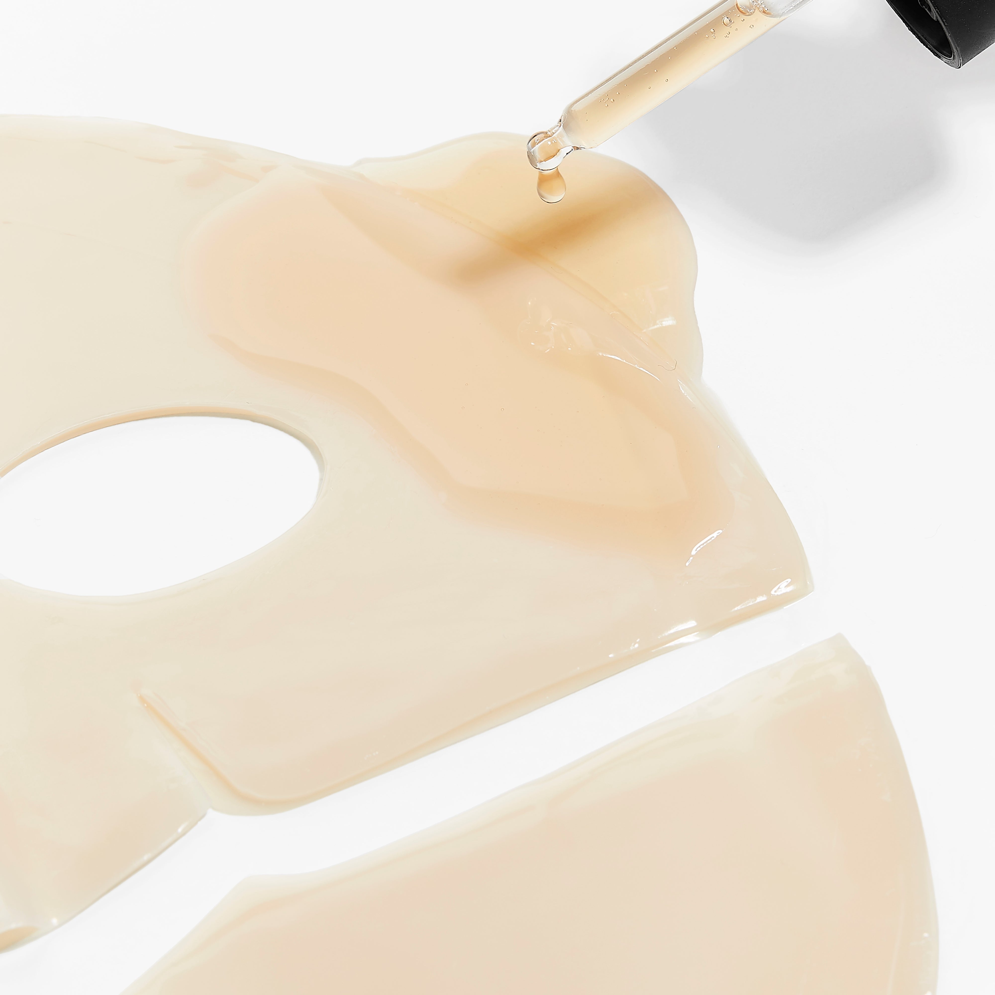 The Alpha-Arbutin Discoloration Care Hydrogel Mask x3