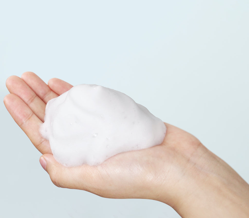 Rich Moist Foaming Cleanser